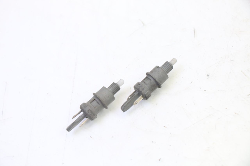 photo de LUZ FRENO INTERRUPTOR PEUGEOT CITYSTAR 50 (2013 - 2017)