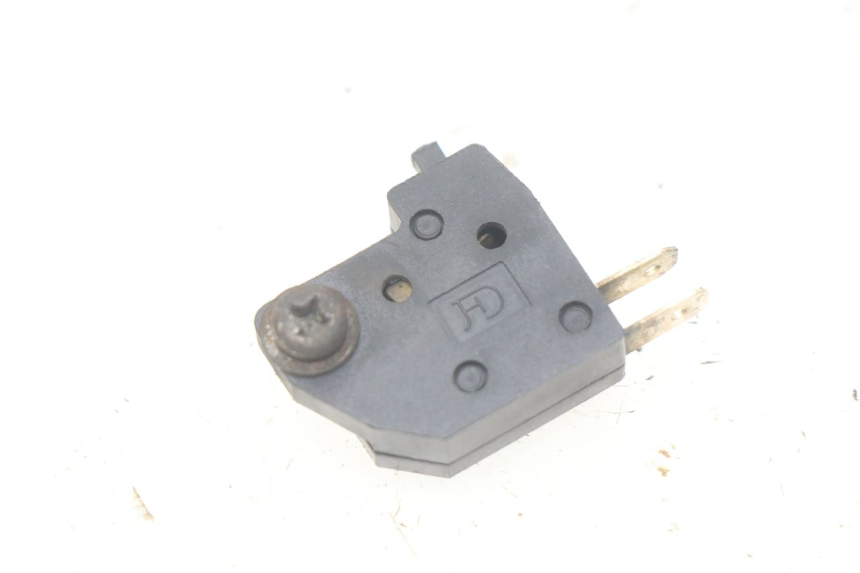 photo de CONTACTOR DE LUZ DE FRENO DERECHO KYMCO AGILITY RS 2T 50 (2009 - 2013)
