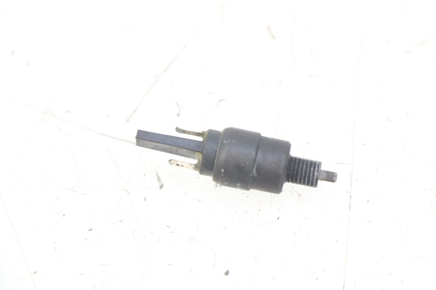 photo de CONTACTOR DE LUZ DE FRENO DERECHO APRILIA ATLANTIC 500 (2002 - 2003)