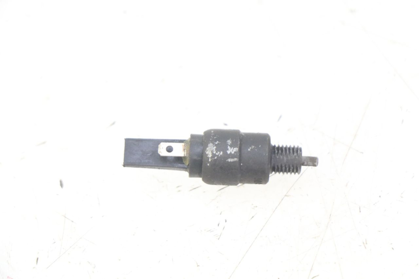 photo de CONTACTOR DE LUZ DE FRENO DERECHO APRILIA ATLANTIC 500 (2002 - 2003)