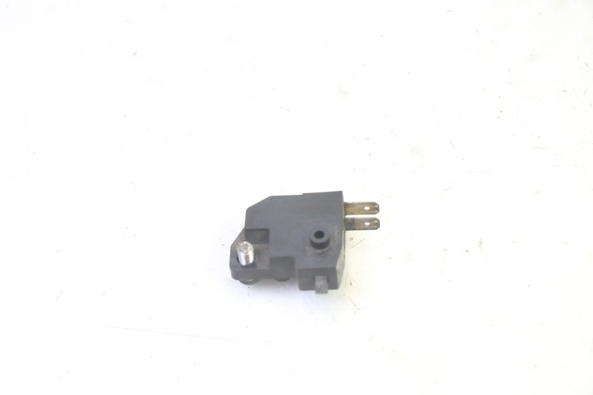 photo de CONTACTOR DE LUZ DE FRENO DERECHO SUZUKI BURGMAN 125 (2007 - 2014)