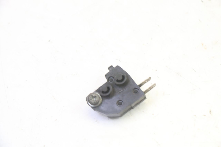 photo de CONTACTOR DE LUZ DE FRENO DERECHO SUZUKI BURGMAN 125 (2007 - 2014)
