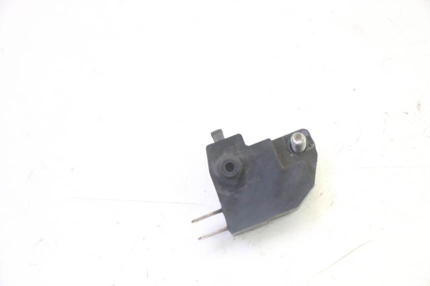 photo de CONTACTOR DE LUZ DE FRENO DERECHO SUZUKI BURGMAN 125 (2007 - 2014)