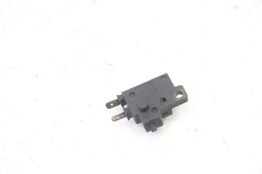 photo de CONTACTOR DE LUZ DE FRENO DERECHO HONDA CBR RR FIREBLADE 900 (1992 - 1994)
