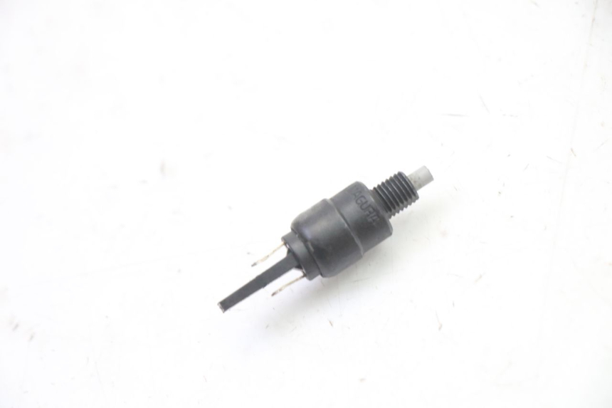 photo de LUZ FRENO INTERRUPTOR DERECHA APRILIA CLASSIC 125 (1995 - 2001)