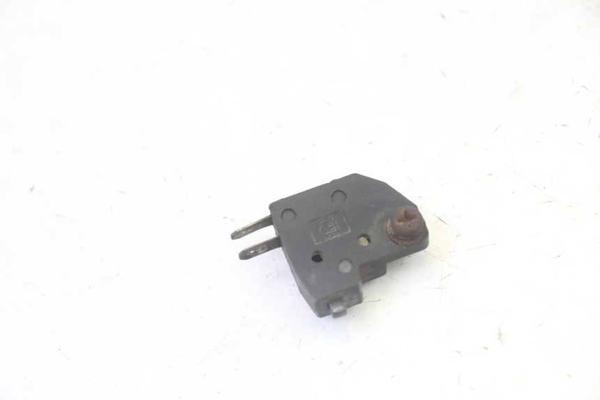 photo de CONTACTOR DE LUZ DE FRENO DERECHO SYM CROX 4T 50 (2016 - 2023)