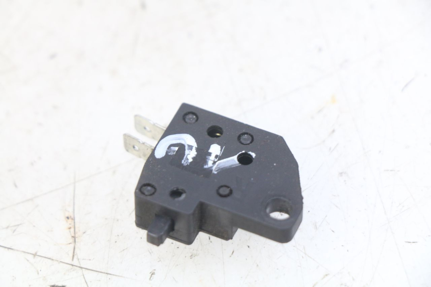 photo de CONTACTOR DE LUZ DE FRENO DERECHO EFUN E2GO 1 (2017 - 2021)