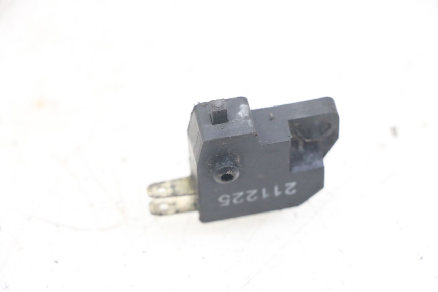 photo de CONTACTOR DE LUZ DE FRENO DERECHO FANTIC XM PERFORMANCE 2T 50 (2021 - 2022)