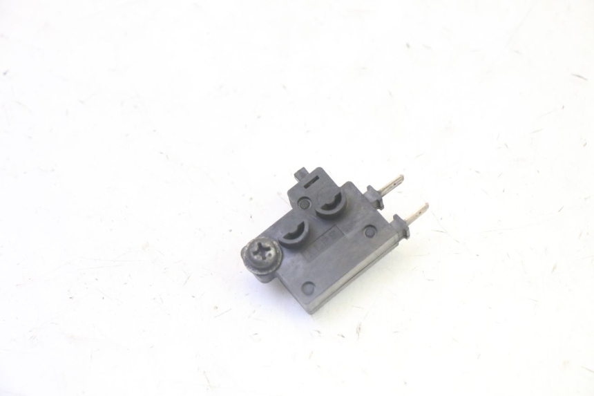 photo de CONTACTOR DE LUZ DE FRENO DERECHO HONDA FES S-WING SWING ABS 125 (2007 - 2015)