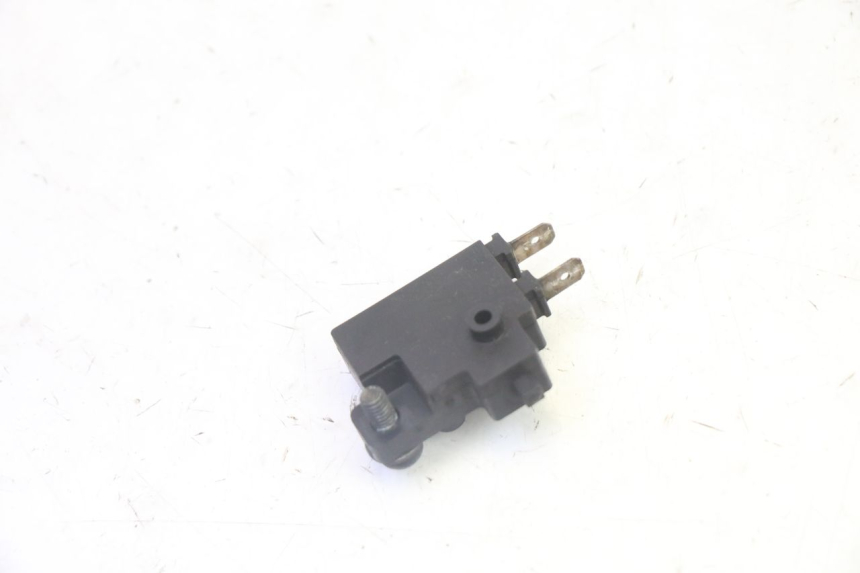 photo de CONTACTOR DE LUZ DE FRENO DERECHO HONDA FES S-WING SWING ABS 125 (2007 - 2015)