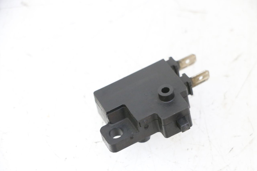 photo de CONTACTOR DE LUZ DE FRENO DERECHO HONDA FES S-WING SWING ABS 125 (2007 - 2015)