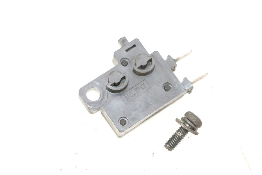 photo de CONTACTOR DE LUZ DE FRENO DERECHO HONDA FES S-WING SWING ABS 125 (2007 - 2015)