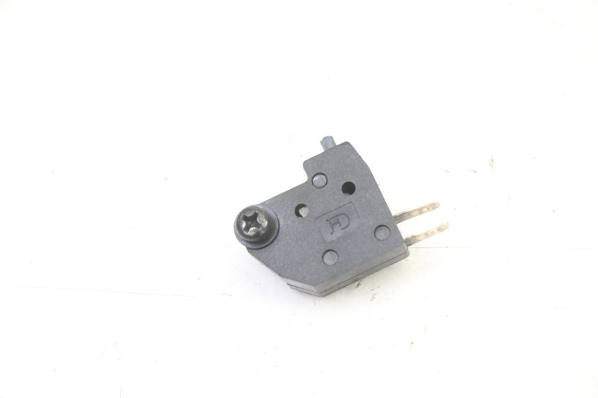 photo de CONTACTOR DE LUZ DE FRENO DERECHO SYM FIDDLE 3 III 125 (2014 - 2020)