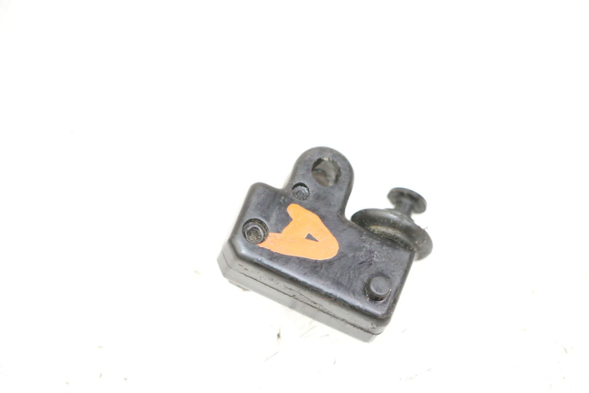photo de LUZ FRENO INTERRUPTOR DERECHA YAMAHA FJ 36Y 1100 (1984 - 1985)