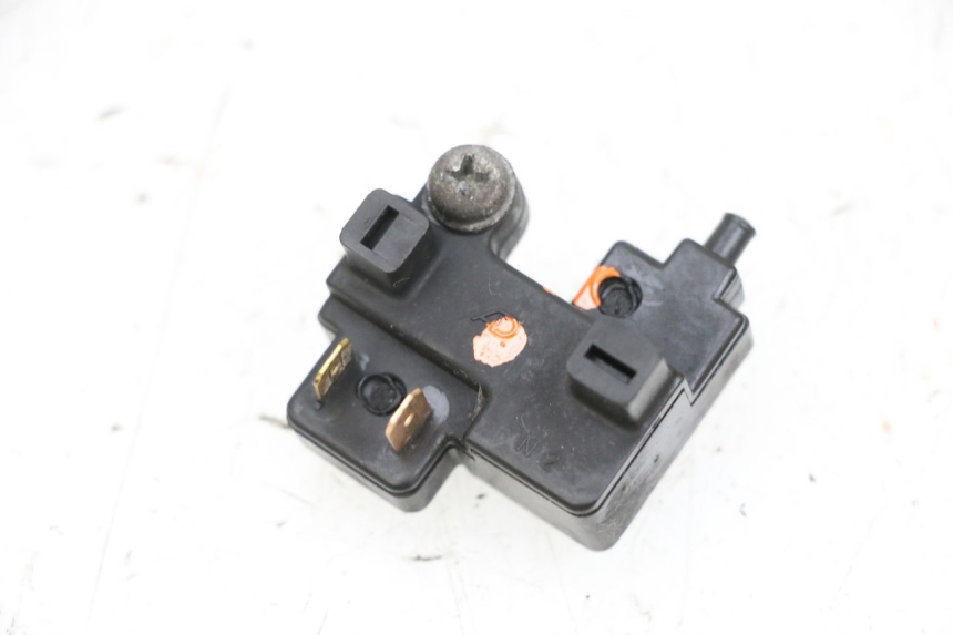 photo de CONTACTOR DE LUZ DE FRENO DERECHO YAMAHA FJR ABS 1300 (2006 - 2012) - Vista principal