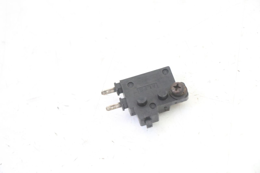photo de LUZ FRENO INTERRUPTOR DERECHA YAMAHA FZ6 FAZER S2 600 (2007 - 2011)