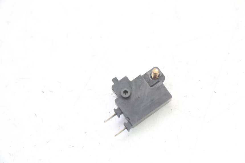 photo de LUZ FRENO INTERRUPTOR DERECHA YAMAHA FZ6 FAZER S2 600 (2007 - 2011)