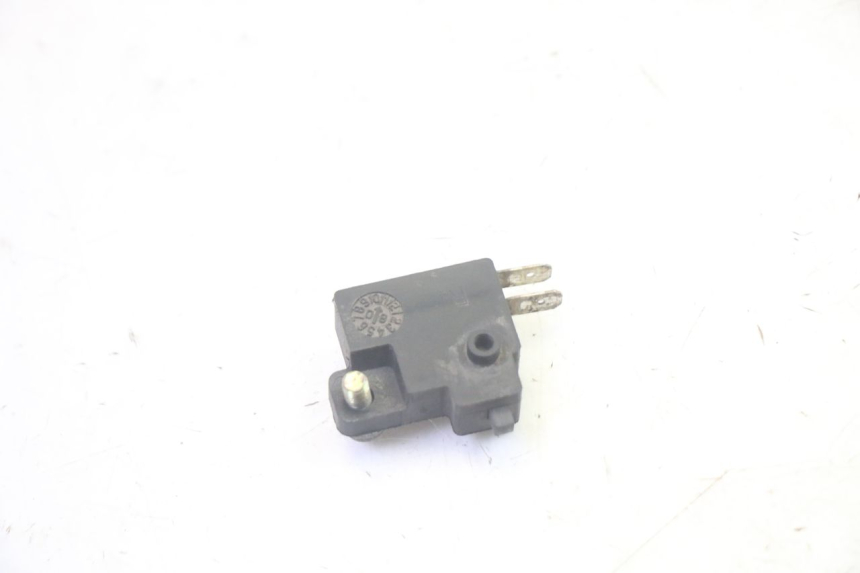 photo de LUZ FRENO INTERRUPTOR DERECHA SYM GTS EVO 125 (2009 - 2013) - Otra perspectiva