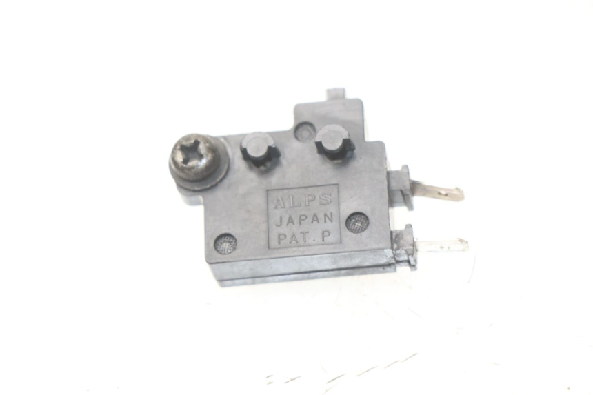 photo de LUZ FRENO INTERRUPTOR DERECHA HONDA CBR 919 RR FIREBLADE 900 (1998 - 1999)