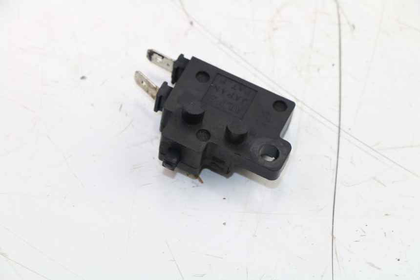 photo de LUZ FRENO INTERRUPTOR DERECHA HONDA CBR F 600 (1991 - 1994)
