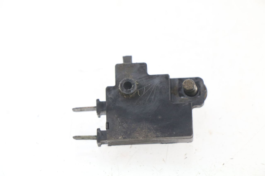 photo de CONTACTOR DE LUZ DE FRENO DERECHO HONDA FES PANTHEON 125 (2003 - 2007)