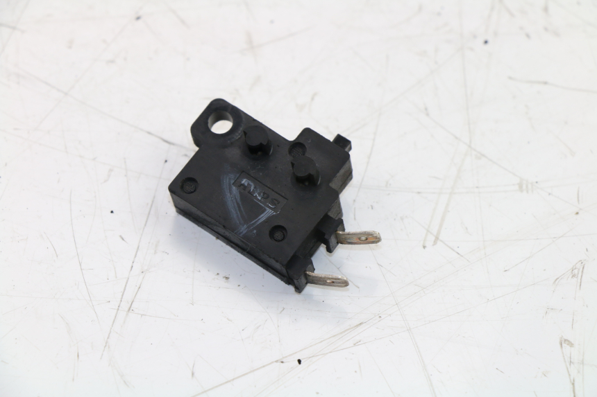 photo de CONTACTOR DE LUZ DE FRENO DERECHO HONDA FES PANTHEON 125 (2003 - 2007)