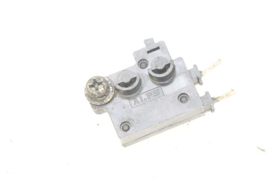 photo de CONTACTOR DE LUZ DE FRENO DERECHO HONDA FES S-WING SWING ABS 125 (2007 - 2015)