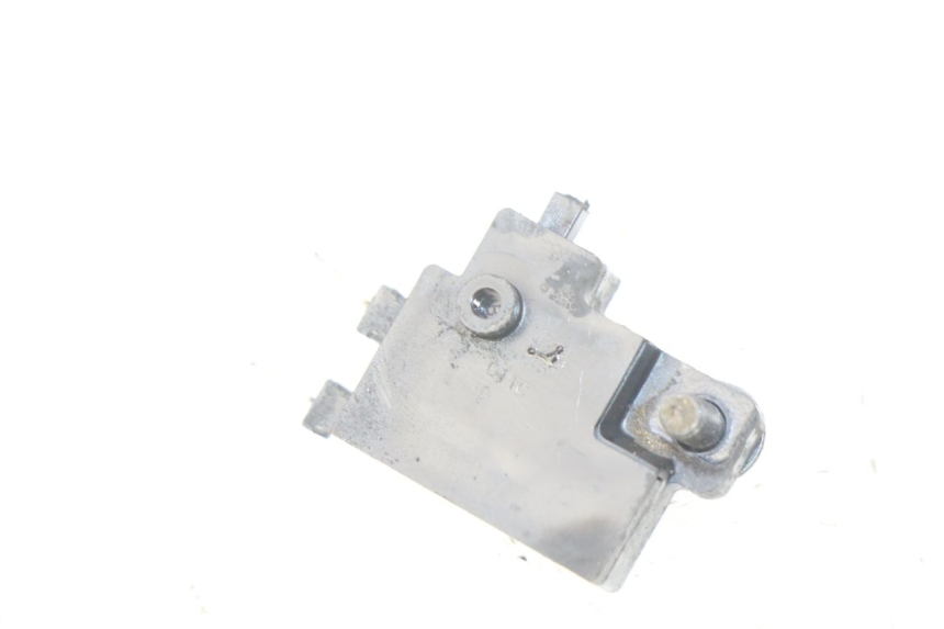 photo de CONTACTOR DE LUZ DE FRENO DERECHO HONDA FES S-WING SWING ABS 125 (2007 - 2015)