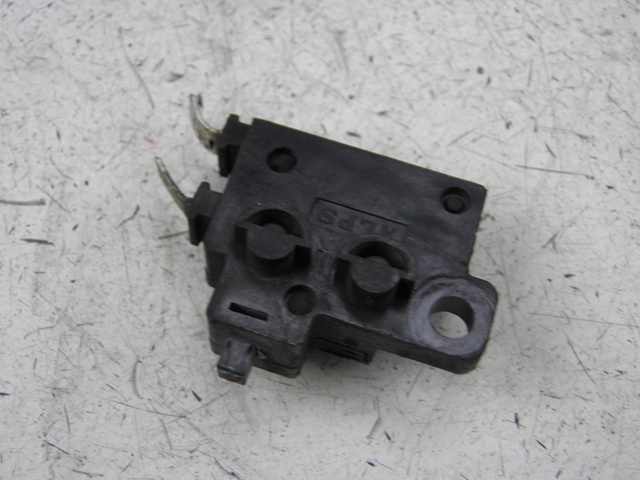 photo de CONTACTOR DE LUZ DE FRENO DERECHO HONDA FES S-WING SWING ABS 125 (2007 - 2015)