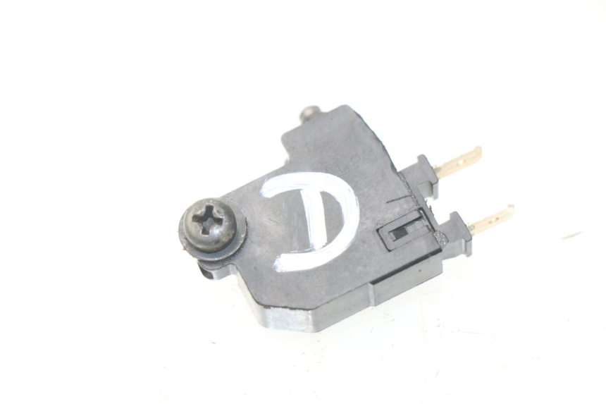 photo de CONTACTOR DE LUZ DE FRENO DERECHO HONDA INTEGRA NC D 750 (2016 - 2018)