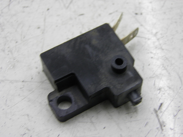 photo de CONTACTOR DE LUZ DE FRENO DERECHO HONDA NHX LEAD 110 (2008 - 2010)