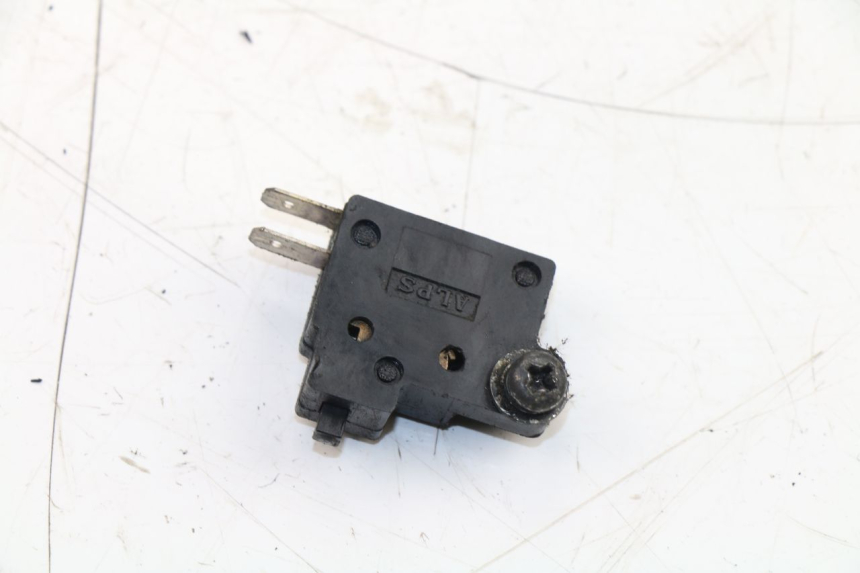 photo de CONTACTOR DE LUZ DE FRENO DERECHO HONDA NHX LEAD 110 (2008 - 2010)