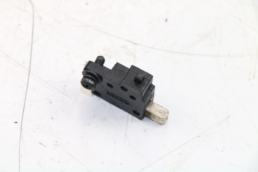 photo de CONTACTOR DE LUZ DE FRENO DERECHO HONDA NHX LEAD 110 (2008 - 2010)