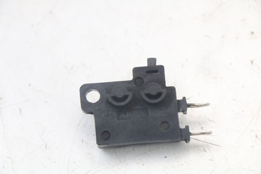 photo de CONTACTOR DE LUZ DE FRENO DERECHO HONDA NTV DEAUVILLE 650 (1998 - 2001)