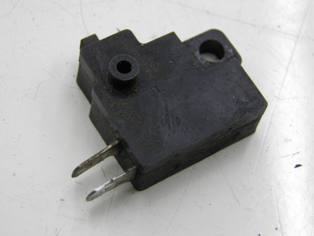 photo de LUZ FRENO INTERRUPTOR DERECHA HONDA SH 125 (2003 - 2004)