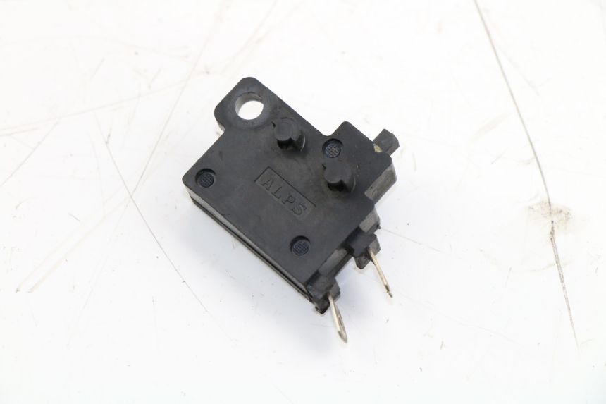 photo de LUZ FRENO INTERRUPTOR DERECHA HONDA XLV VARADERO 125 (2000 - 2006)