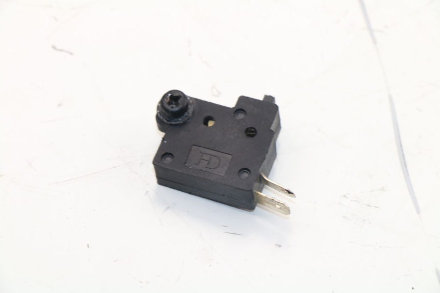 photo de LUZ FRENO INTERRUPTOR DERECHA KAWASAKI J300 300 (2014 - 2017)