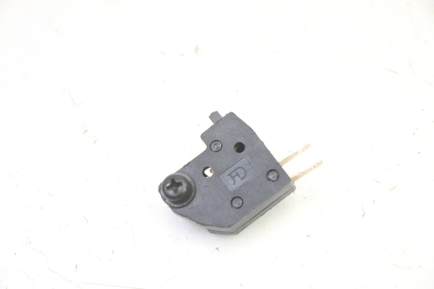 photo de LUZ FRENO INTERRUPTOR DERECHA PEUGEOT KISBEE 4T 50 (2018 - 2022)