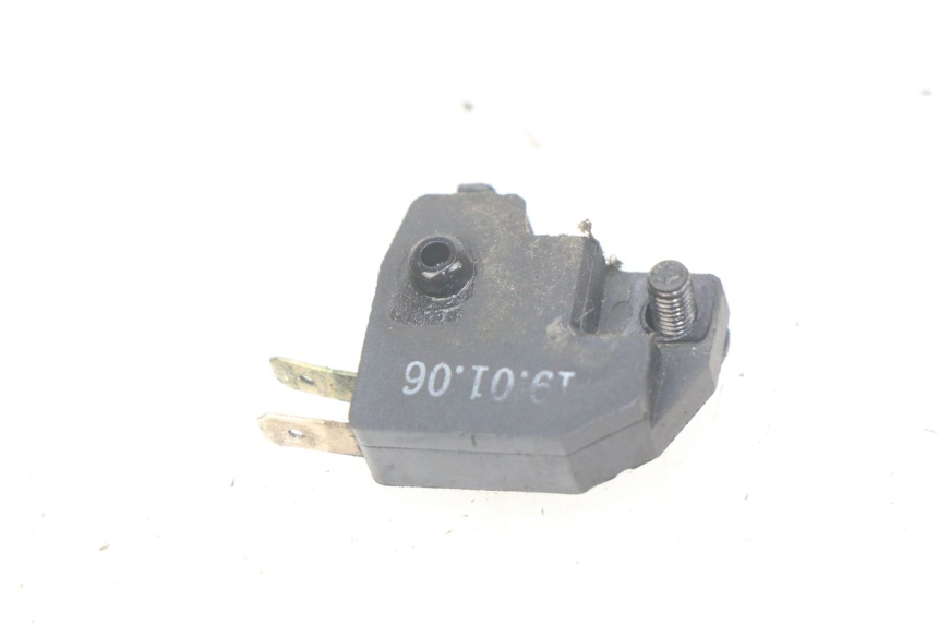 photo de CONTACTOR DE LUZ DE FRENO DERECHO KYMCO AGILITY 4T 50 (2018 - 2022)