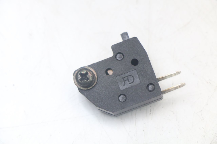 photo de CONTACTOR DE LUZ DE FRENO DERECHO KYMCO AGILITY 4T 50 (2018 - 2022)