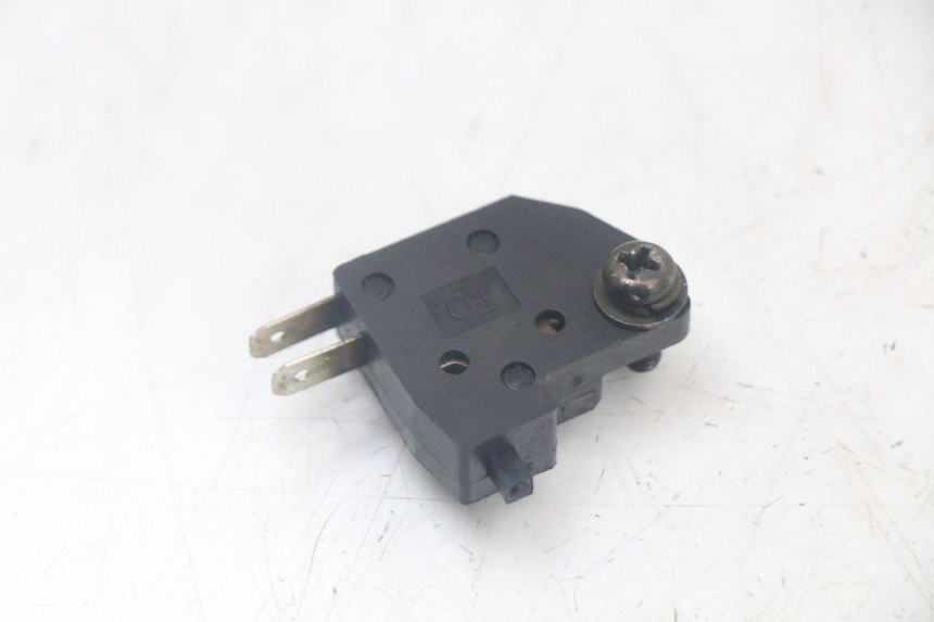 photo de CONTACTOR DE LUZ DE FRENO DERECHO KYMCO AGILITY 4T 50 (2018 - 2022)