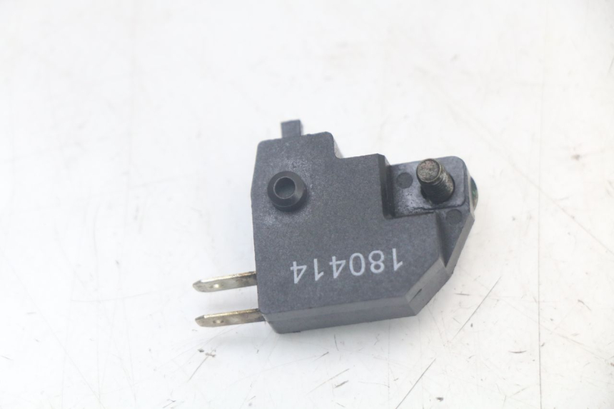 photo de CONTACTOR DE LUZ DE FRENO DERECHO KYMCO AGILITY 4T 50 (2018 - 2022)