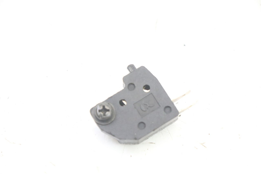 photo de CONTACTOR DE LUZ DE FRENO DERECHO KYMCO AGILITY 4T 50 (2005 - 2018)