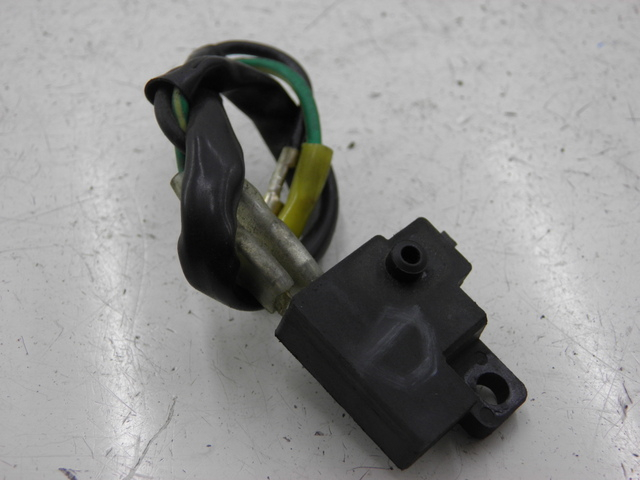 photo de CONTACTOR DE LUZ DE FRENO DERECHO KYMCO AGILITY 4T 50 (2005 - 2018)