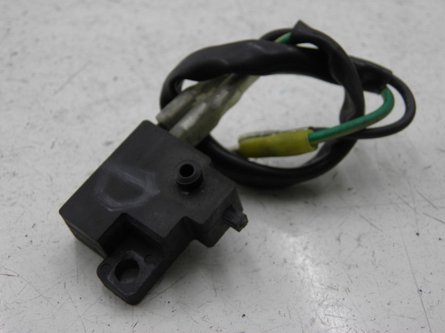 photo de CONTACTOR DE LUZ DE FRENO DERECHO KYMCO AGILITY 4T 50 (2005 - 2018)