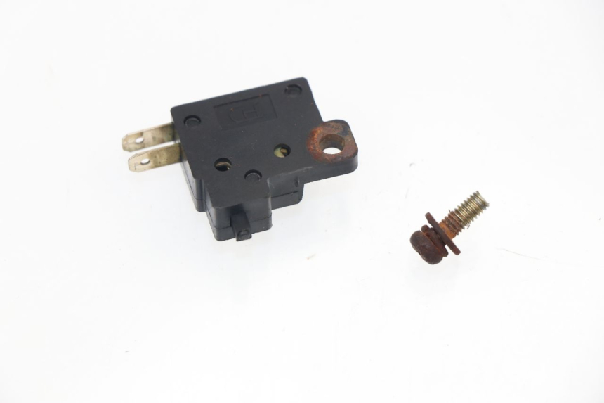 photo de CONTACTOR DE LUZ DE FRENO DERECHO KYMCO AGILITY 4T 50 (2005 - 2018)