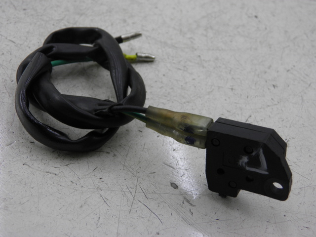 photo de CONTACTOR DE LUZ DE FRENO DERECHO KYMCO AGILITY RS 2T 50 (2009 - 2013)