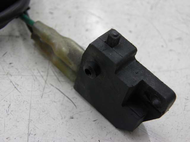 photo de CONTACTOR DE LUZ DE FRENO DERECHO KYMCO AGILITY RS 2T 50 (2009 - 2013)