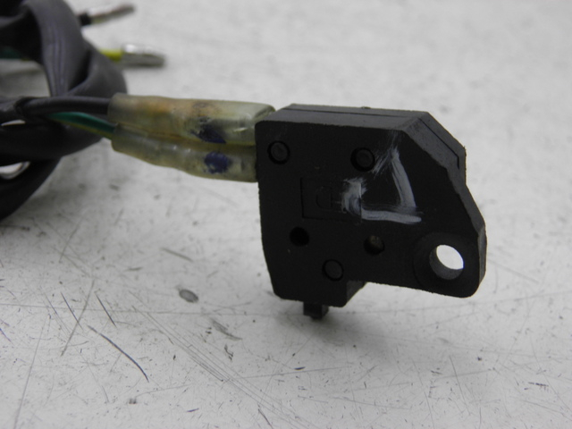 photo de CONTACTOR DE LUZ DE FRENO DERECHO KYMCO AGILITY RS 2T 50 (2009 - 2013)