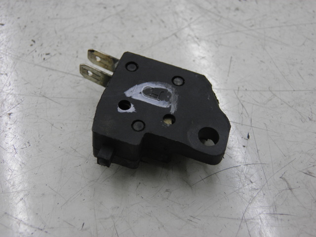 photo de CONTACTOR DE LUZ DE FRENO DERECHO KYMCO AGILITY RS 2T 50 (2009 - 2013)